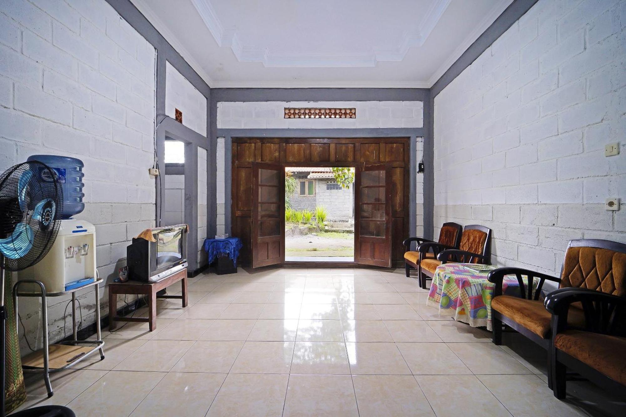 Spot On 91085 Griya Estu Wening Hotel Sleman  Ngoại thất bức ảnh