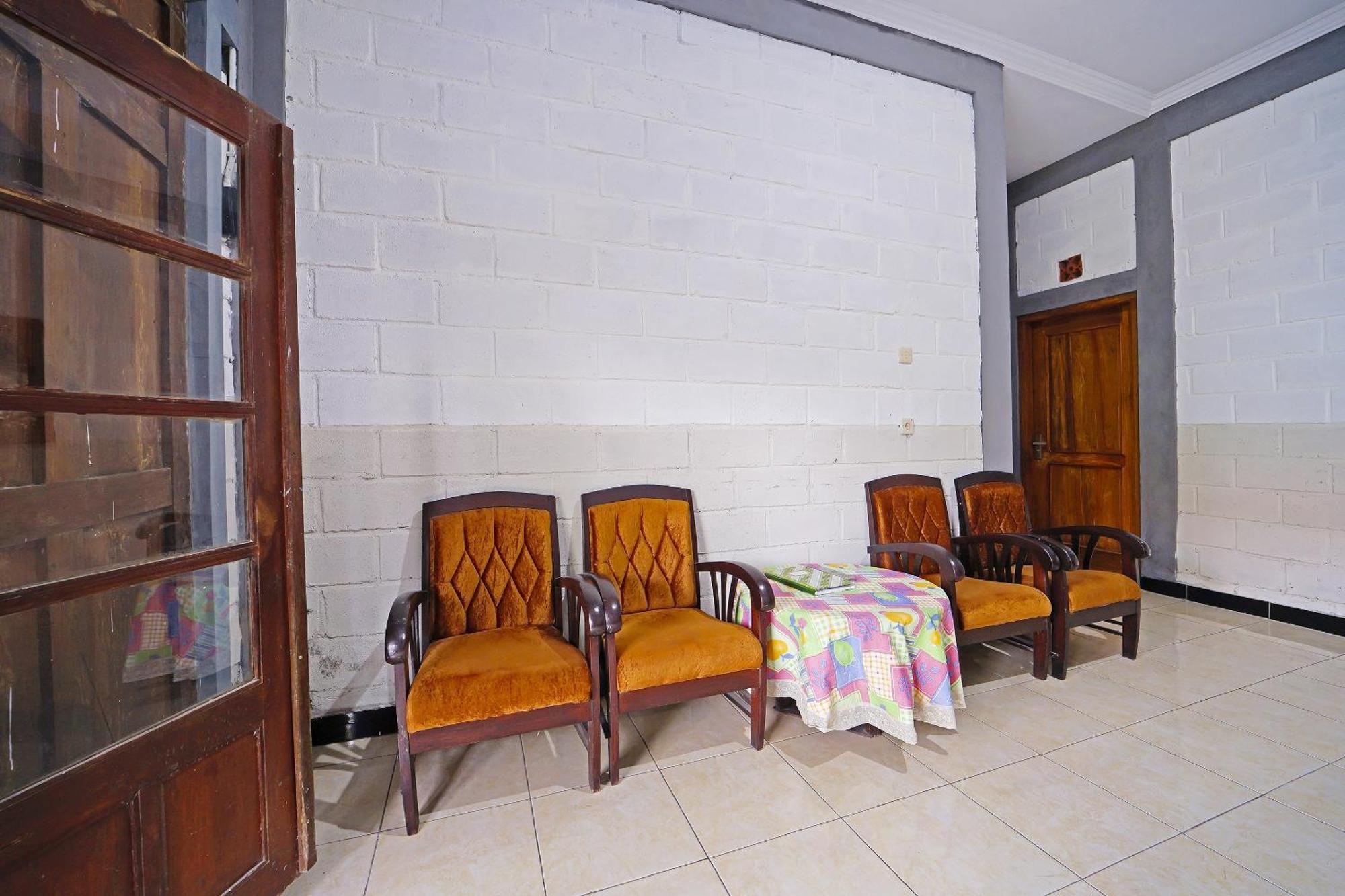 Spot On 91085 Griya Estu Wening Hotel Sleman  Ngoại thất bức ảnh