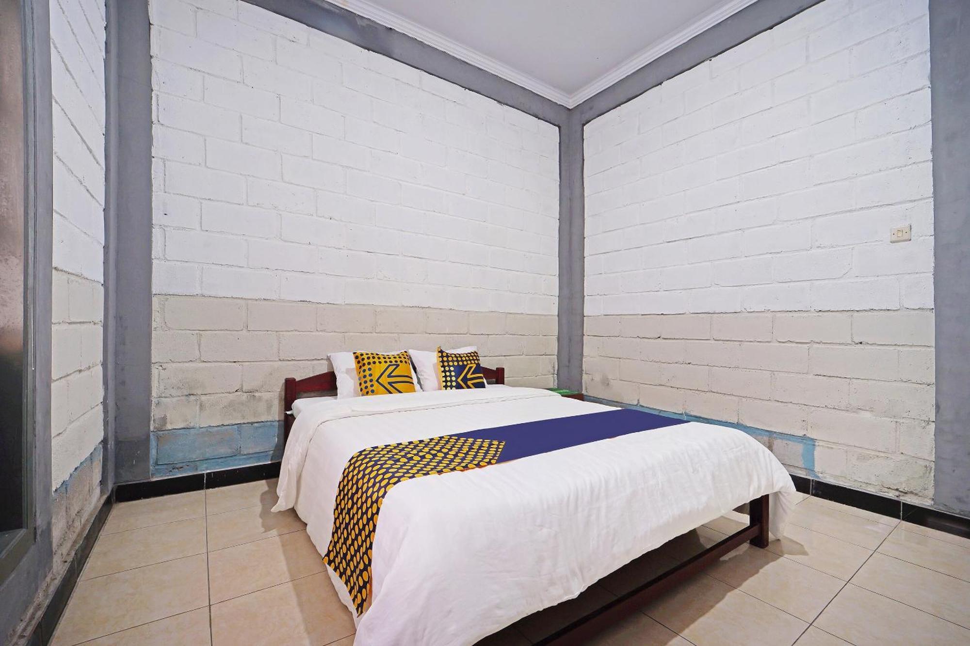 Spot On 91085 Griya Estu Wening Hotel Sleman  Ngoại thất bức ảnh